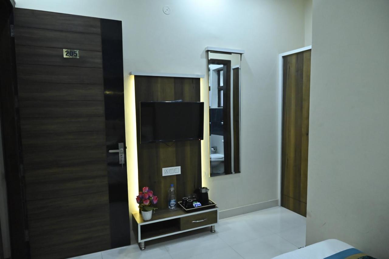 Guntas Residency Otel Amritsar Dış mekan fotoğraf